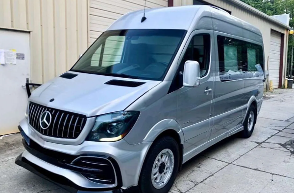 Накладки на пороги Mercedes Sprinter W906 (2006-2018) / VW Crafter 1 (2011-2016)